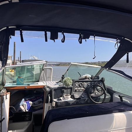 Floatsyerboat 호텔 Cuxton 외부 사진